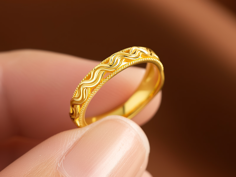 3克的黄金戒指图片